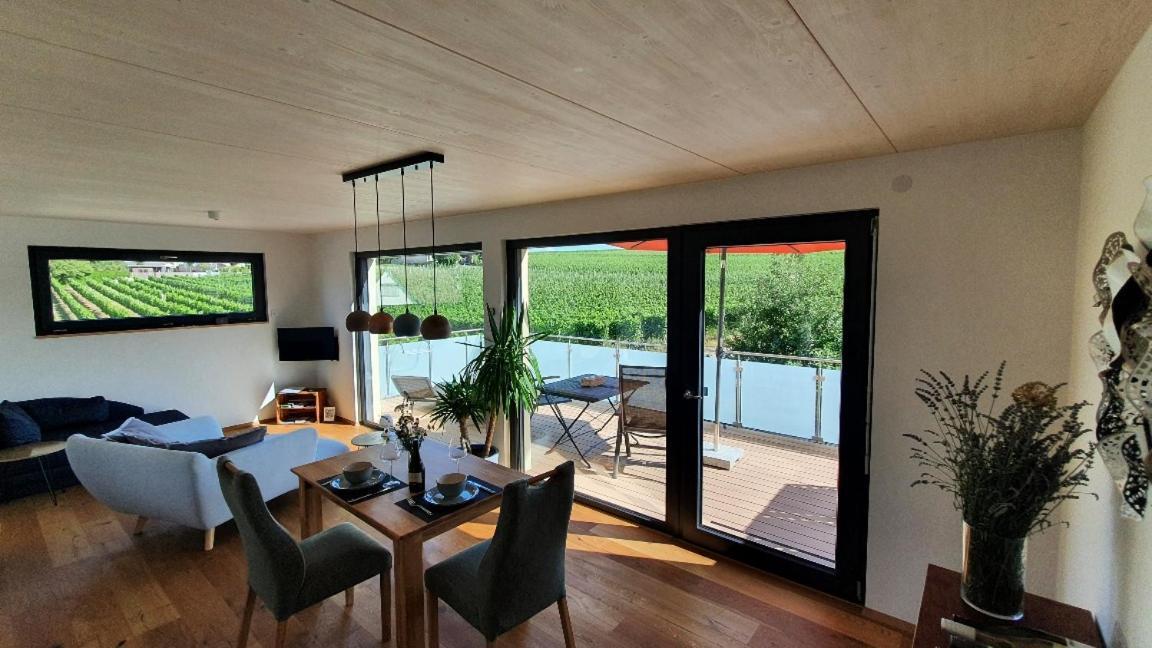 Gaestehaus Casa Luna - Paradiesische Ferienwohnungen Am Kaiserstuhl! Bischoffingen Esterno foto
